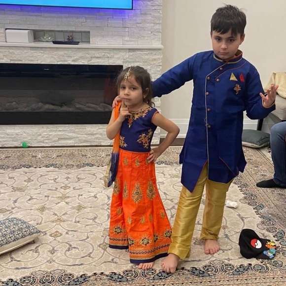 Kids matching Indian clothing/ lehengas - Picture 5 of 6